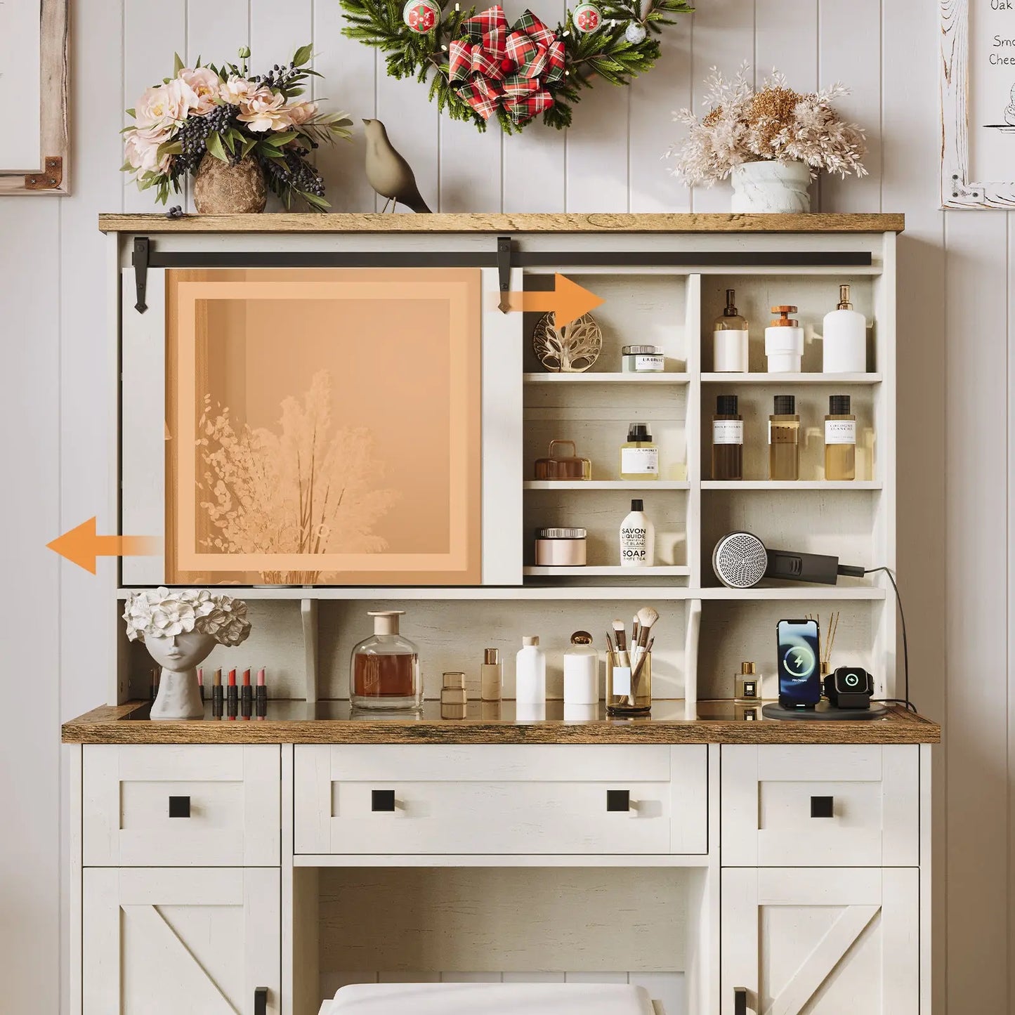 CNS010 Judith Antique White