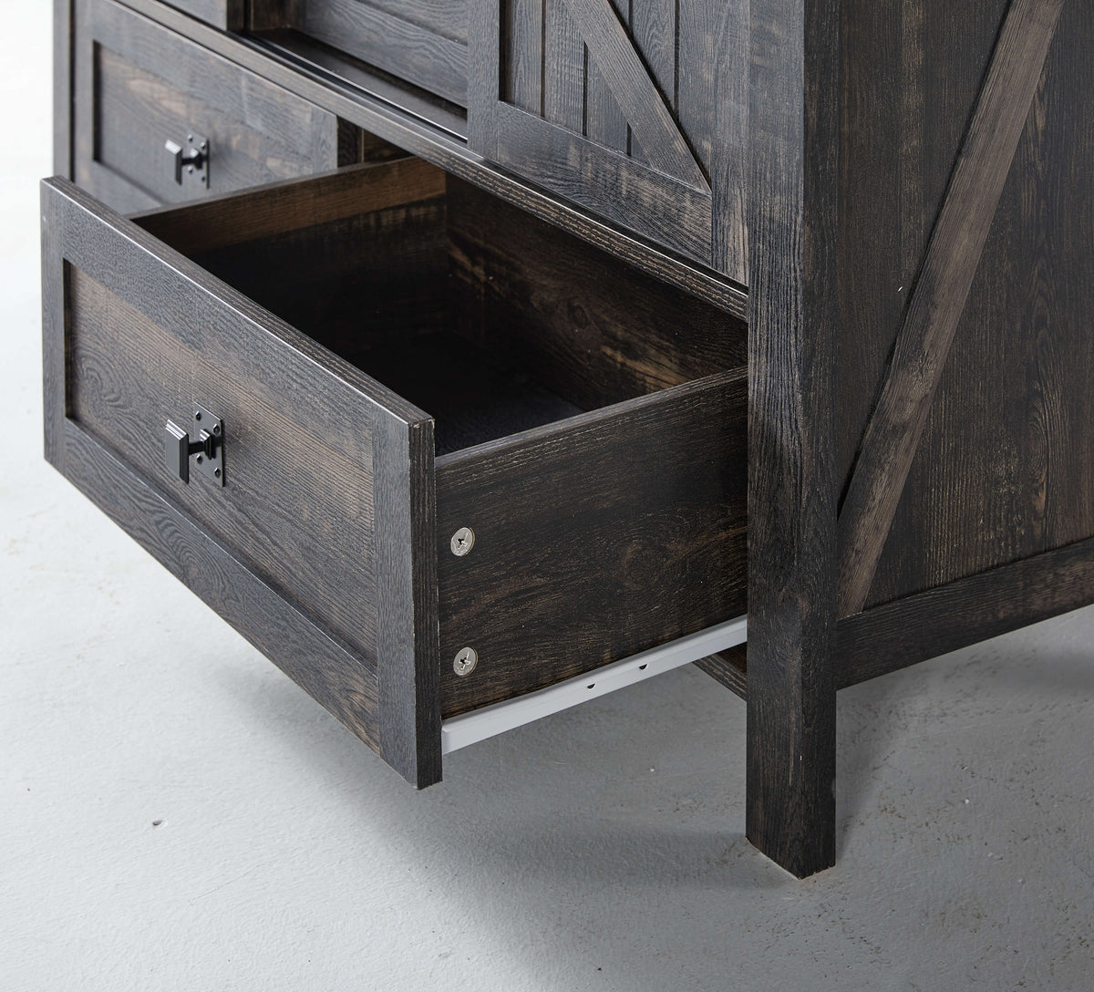 CNS119	Marlowe Oak Black